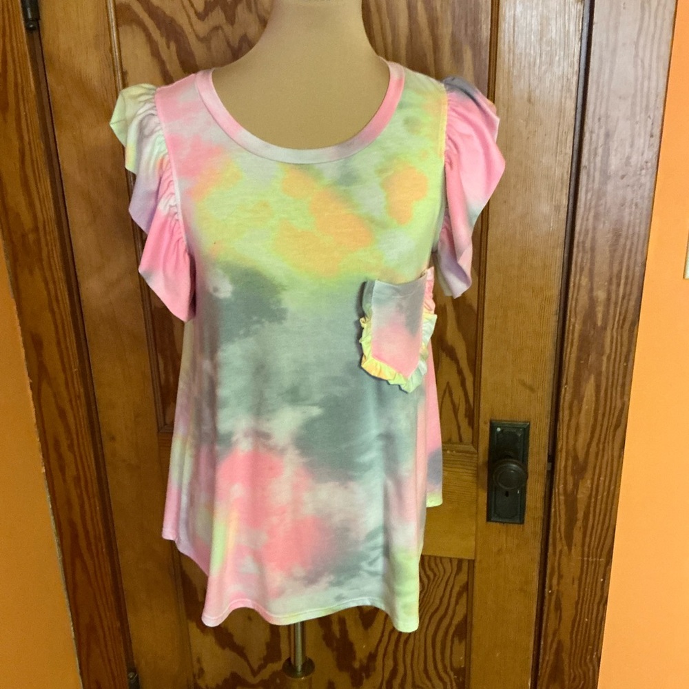 Feminine Pastel Tie Dye Top Heimish USA Ruffle Sleeve Pocket Top - Picture 4 of 9